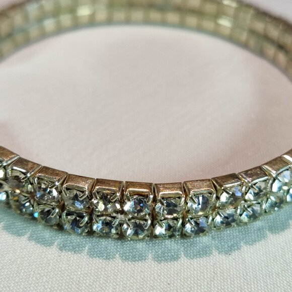 1950s Vintage Bangle Bracelet with a Double Row of Clear Rhinestones - Picture 4 of 7